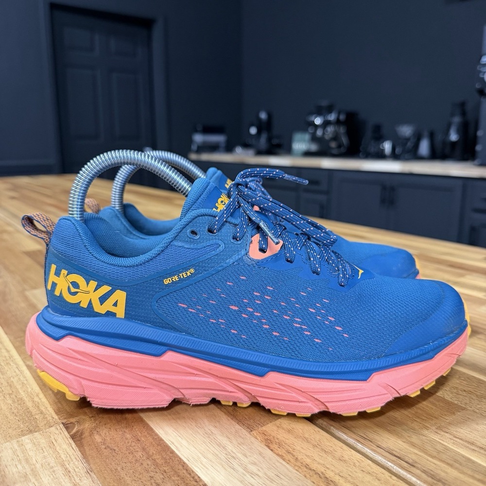 Hoka One One Challenger ATR 6 GTX Womens Sz 7 Gore Tex Trail Running Shoes